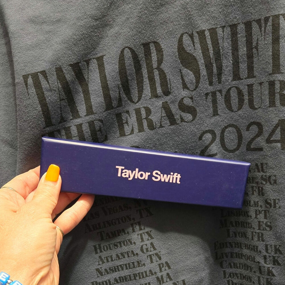 Taylor Swift NIB Bejeweled bracelet